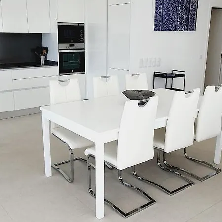 Ap. Views Apartment *